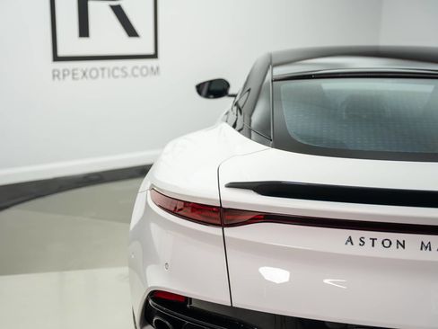 Used 2019 Aston Martin DBS Superleggera RWD image 8