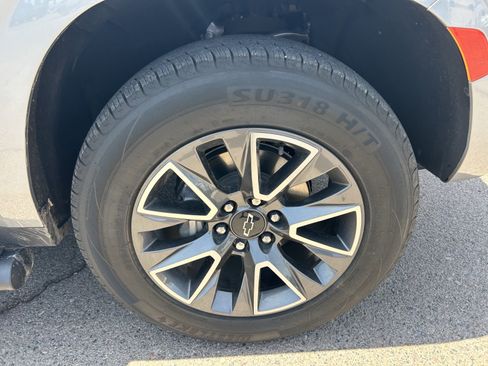 Certified 2023 Chevrolet Tahoe Z71 w/ Luxury Package AWD/4WD image 9