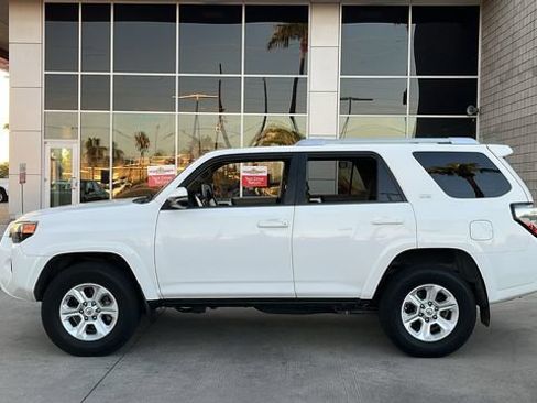 Used 2015 Toyota 4Runner SR5 Premium AWD/4WD image 3