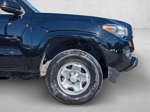 Used 2017 Toyota Tacoma SR image 21