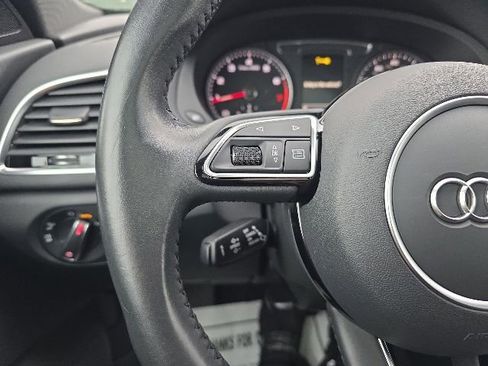 Used 2018 Audi Q3 2.0T Premium AWD/4WD image 21