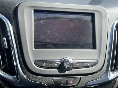 Used 2023 Chevrolet Equinox LT FWD image 18