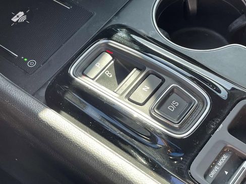 Used 2025 Honda Pilot Touring image 30