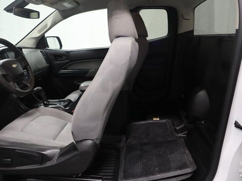 Used 2016 Chevrolet Colorado W/T image 12
