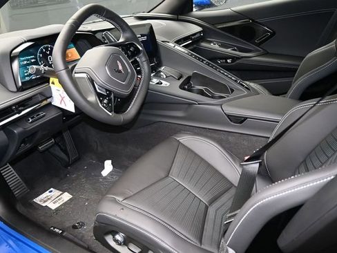 Used 2025 Chevrolet Corvette Stingray Preferred Cpe w/ Z51 Performance Package image 9