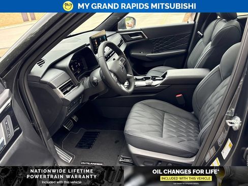 New 2026 Mitsubishi Outlander SEL Black Edition AWD/4WD image 10
