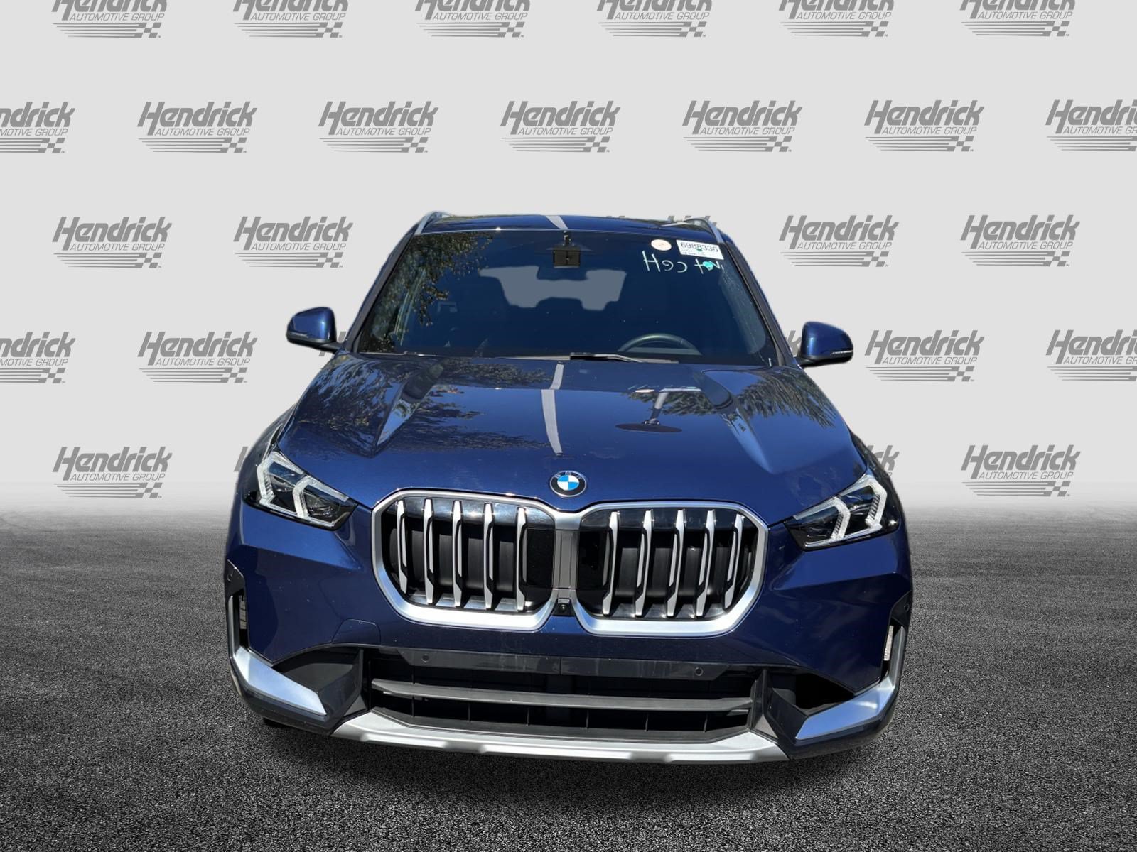 Certified 2025 BMW X1 xDrive28i AWD/4WD image 3