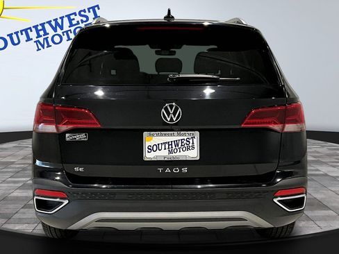 Used 2023 Volkswagen Taos SE FWD image 6