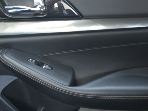 Used 2022 Nissan Maxima SV w/ Floor Mat Group FWD image 19