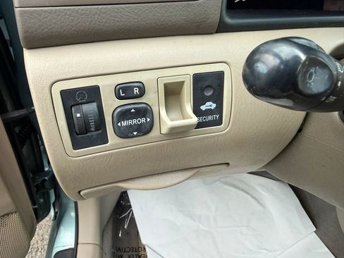 Used 2006 Toyota Corolla LE FWD image 25