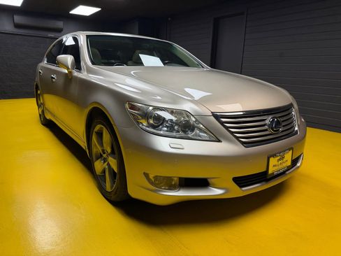 Used 2011 Lexus LS 460 image 3