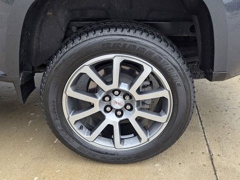 Used 2021 GMC Canyon Denali image 18