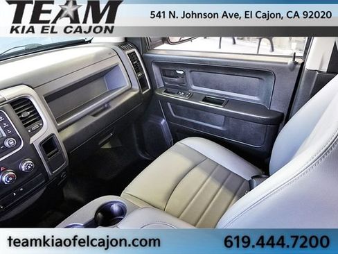 Used 2019 RAM 1500 Tradesman w/ Chrome Appearance Group RWD image 28