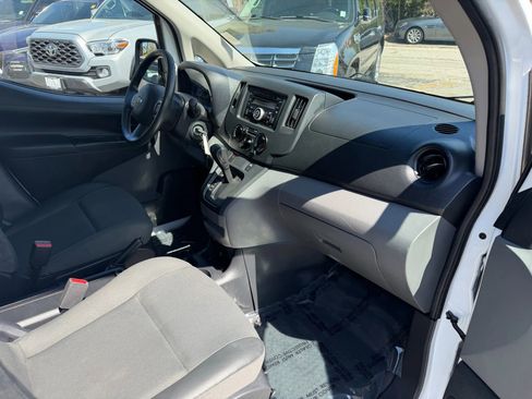 Used 2017 Chevrolet City Express LT FWD image 13