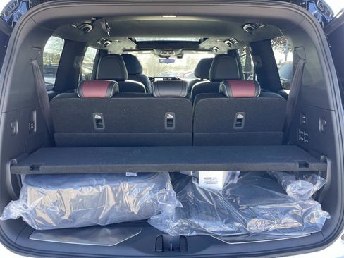 New 2026 INFINITI QX80 Autograph w/ Premium Cargo Package AWD/4WD image 4