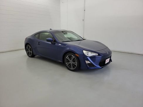 Used 2015 Scion FR-S RWD image 4