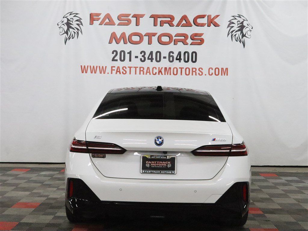 Used 2024 BMW i5 M60 w/ Premium Package AWD/4WD image 5