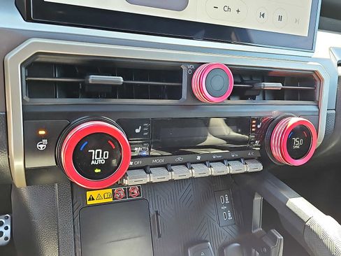 Used 2025 Toyota Tacoma TRD Sport w/ TRD Sport Premium Package AWD/4WD image 17