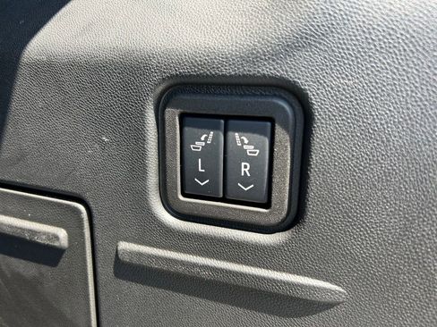 Used 2025 GMC Hummer EV 2X AWD/4WD image 48