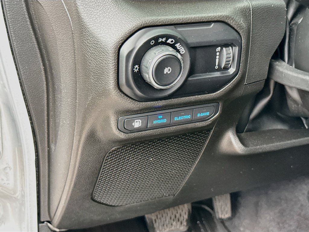 Certified 2023 Jeep Wrangler Unlimited w/ Cold Weather Group AWD/4WD image 11