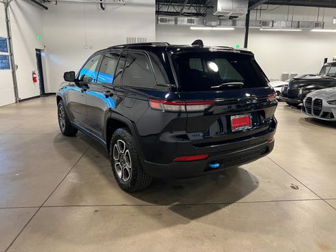 Used 2024 Jeep Grand Cherokee Trailhawk image 5
