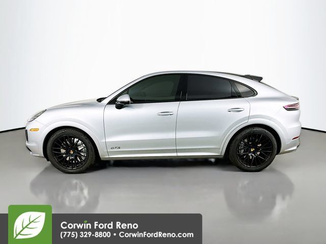 Used 2021 Porsche Cayenne GTS AWD/4WD image 4
