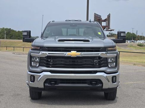 Used 2026 Chevrolet Silverado 3500 LT w/ Safety Package AWD/4WD image 2