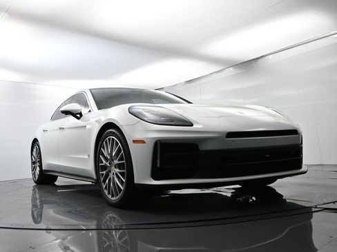 Certified 2025 Porsche Panamera image 53