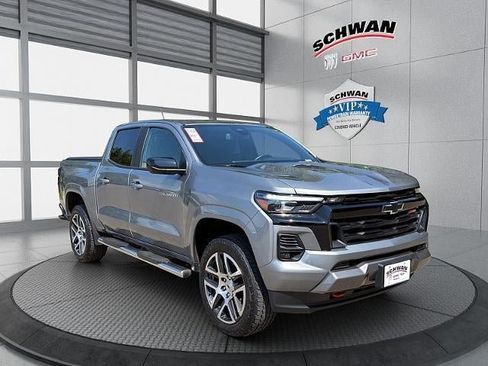 Used 2023 Chevrolet Colorado Z71 w/ Z71 Convenience Package 2 AWD/4WD image 2