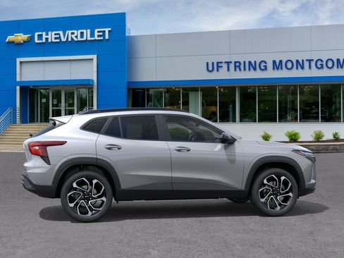 New 2026 Chevrolet Trax RS w/ Driver Confidence Package FWD image 5