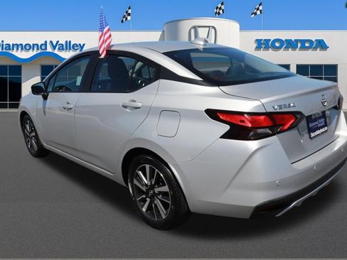 Used 2025 Nissan Versa SV FWD image 4