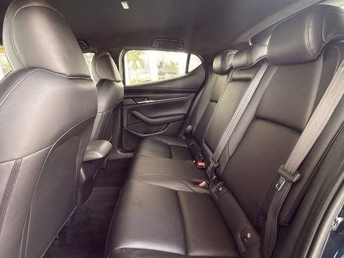 Used 2020 MAZDA MAZDA3 Hatchback FWD image 7