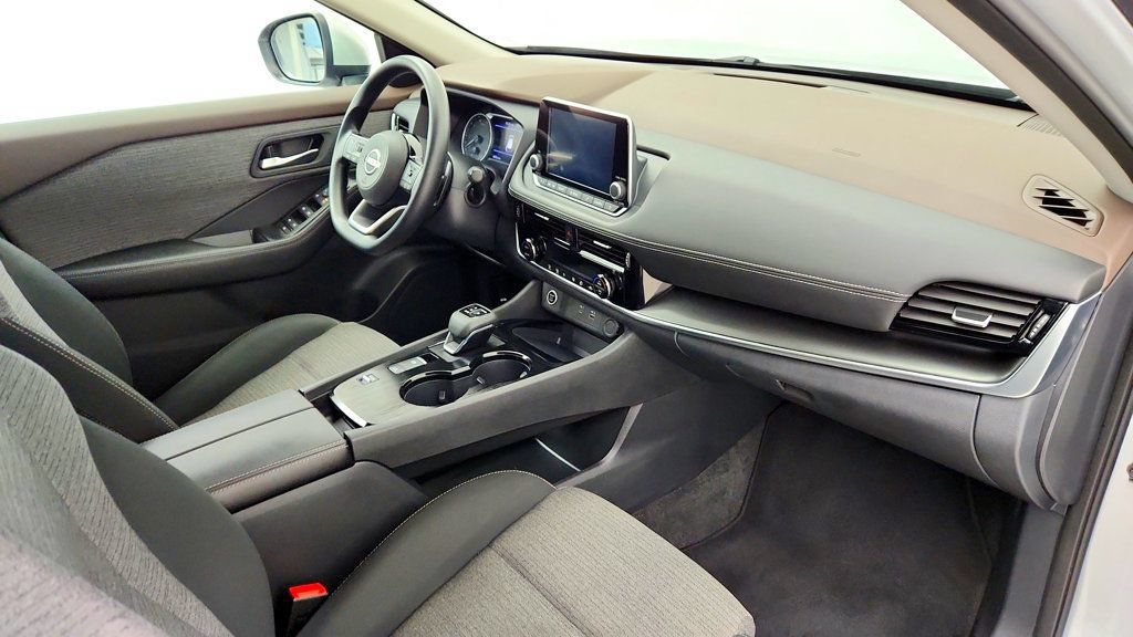 Used 2023 Nissan Rogue SV FWD image 24