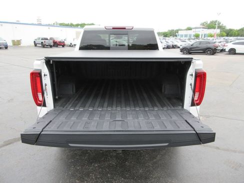 Certified 2023 GMC Sierra 1500 SLT w/ SLT Premium Plus Package AWD/4WD image 9