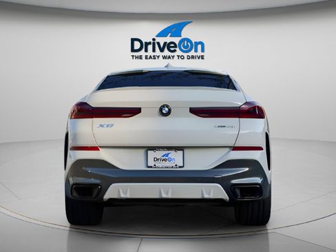 Used 2022 BMW X6 xDrive40i w/ Executive Package image 8