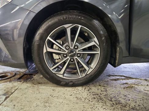 Used 2022 Kia Forte LXS image 25