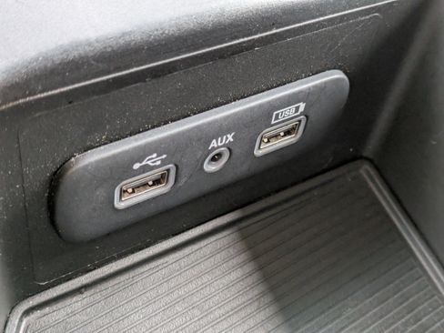 Used 2021 RAM 1500 Classic SLT image 24