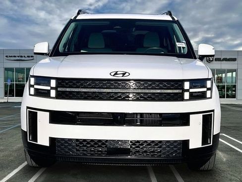 Used 2024 Hyundai Santa Fe Calligraphy image 2