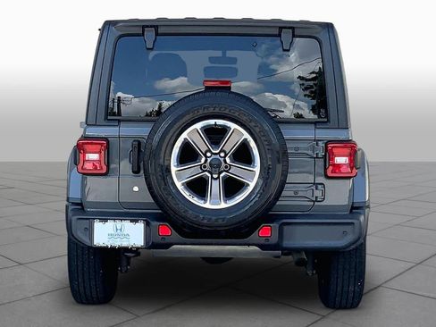 Used 2020 Jeep Wrangler Unlimited Sahara AWD/4WD image 5