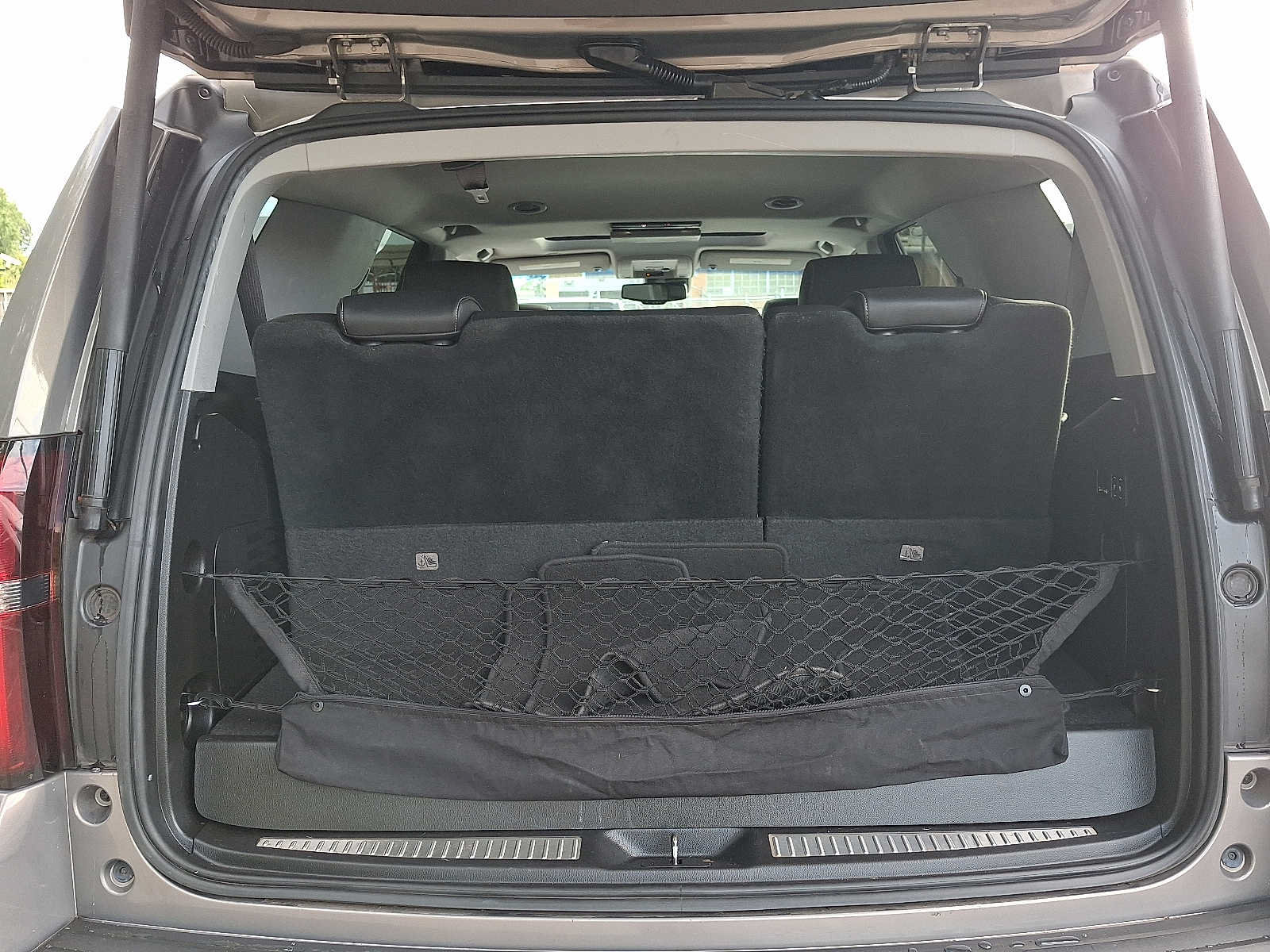 Used 2018 Chevrolet Tahoe LT w/ LT Signature Package AWD/4WD image 28