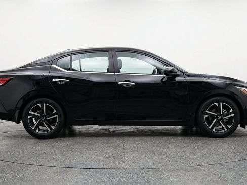 Used 2025 Nissan Sentra SV FWD image 11