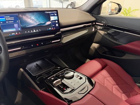 Certified 2025 BMW 530i xDrive image 24