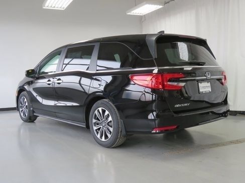 Used 2024 Honda Odyssey EX-L image 16