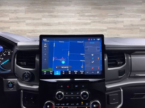 Used 2024 Ford Expedition XLT image 15