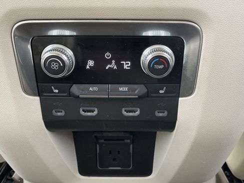 Used 2021 GMC Yukon XL Denali w/ Denali Ultimate Package image 24