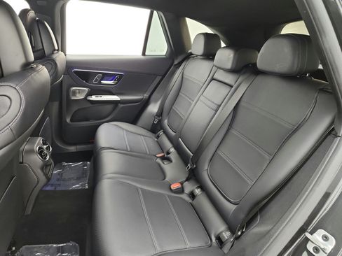 Used 2024 Mercedes-Benz GLC 300 image 13