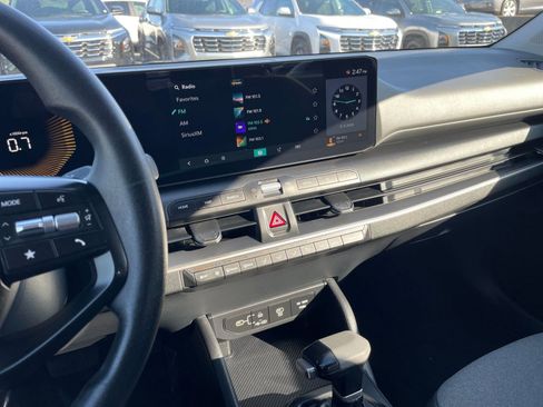 Used 2025 Kia K4 LXS image 17