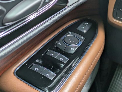 Certified 2024 Lincoln Navigator Reserve image 27