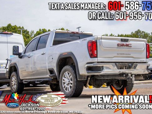 Used 2020 GMC Sierra 2500 SLT AWD/4WD image 1