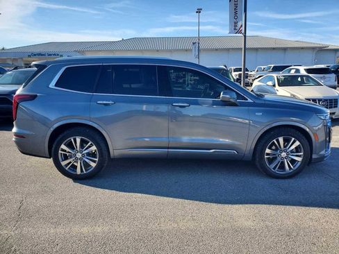 Used 2020 Cadillac XT6 Premium Luxury w/ Platinum Package image 2